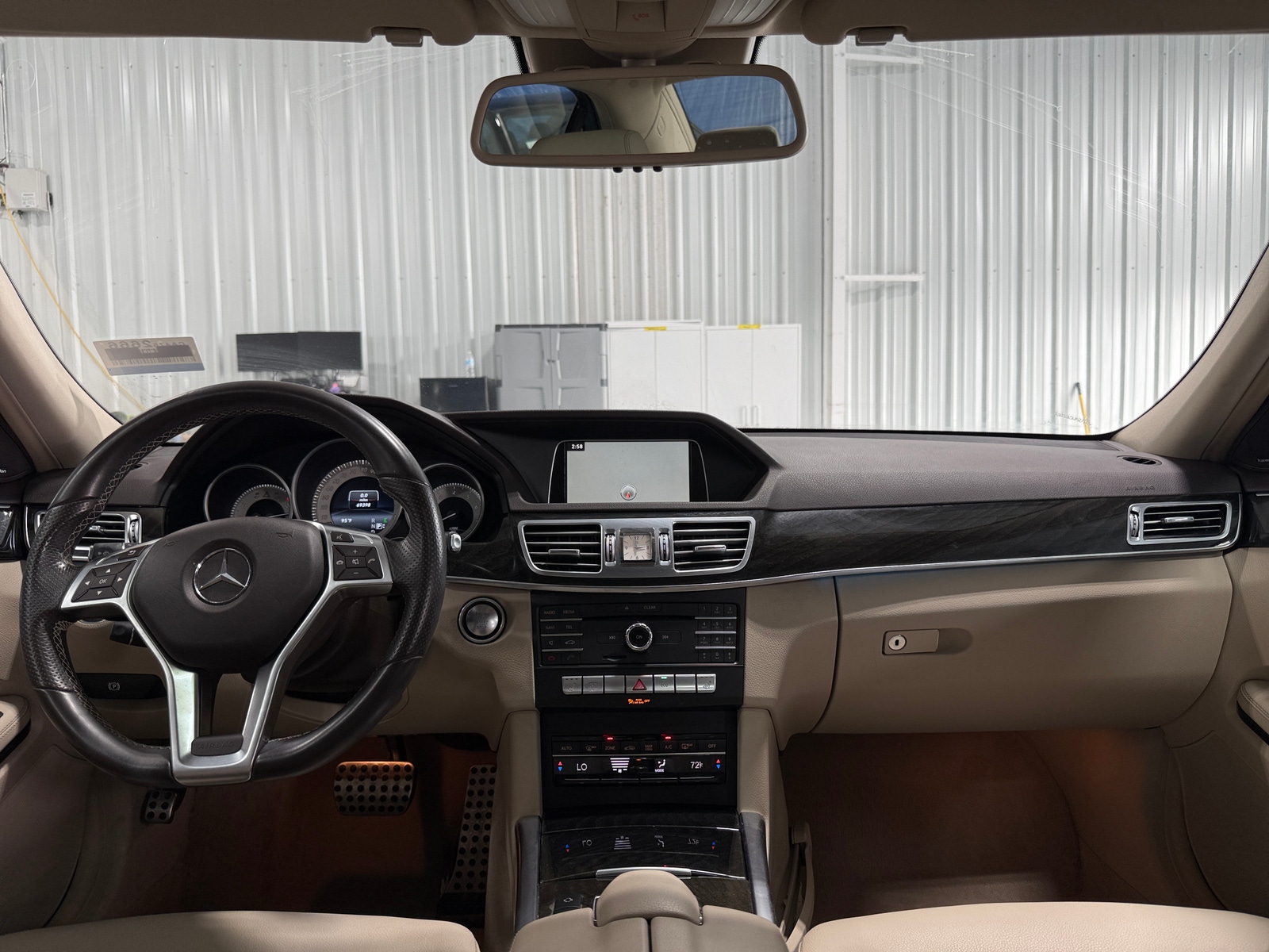 Thumbnail: 2016 Mercedes-Benz E-Class - 3