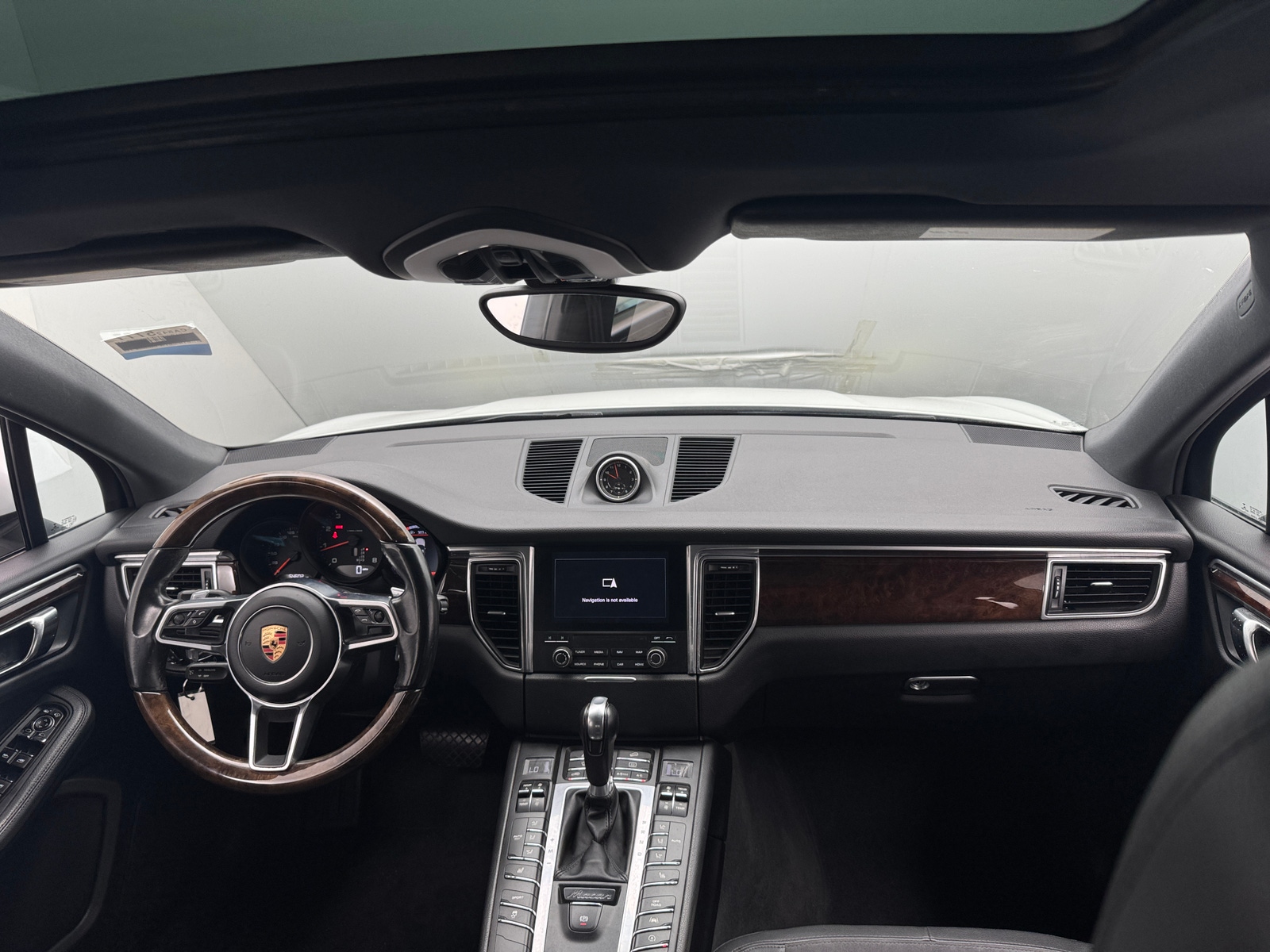 Thumbnail: 2017 Porsche Macan - 2