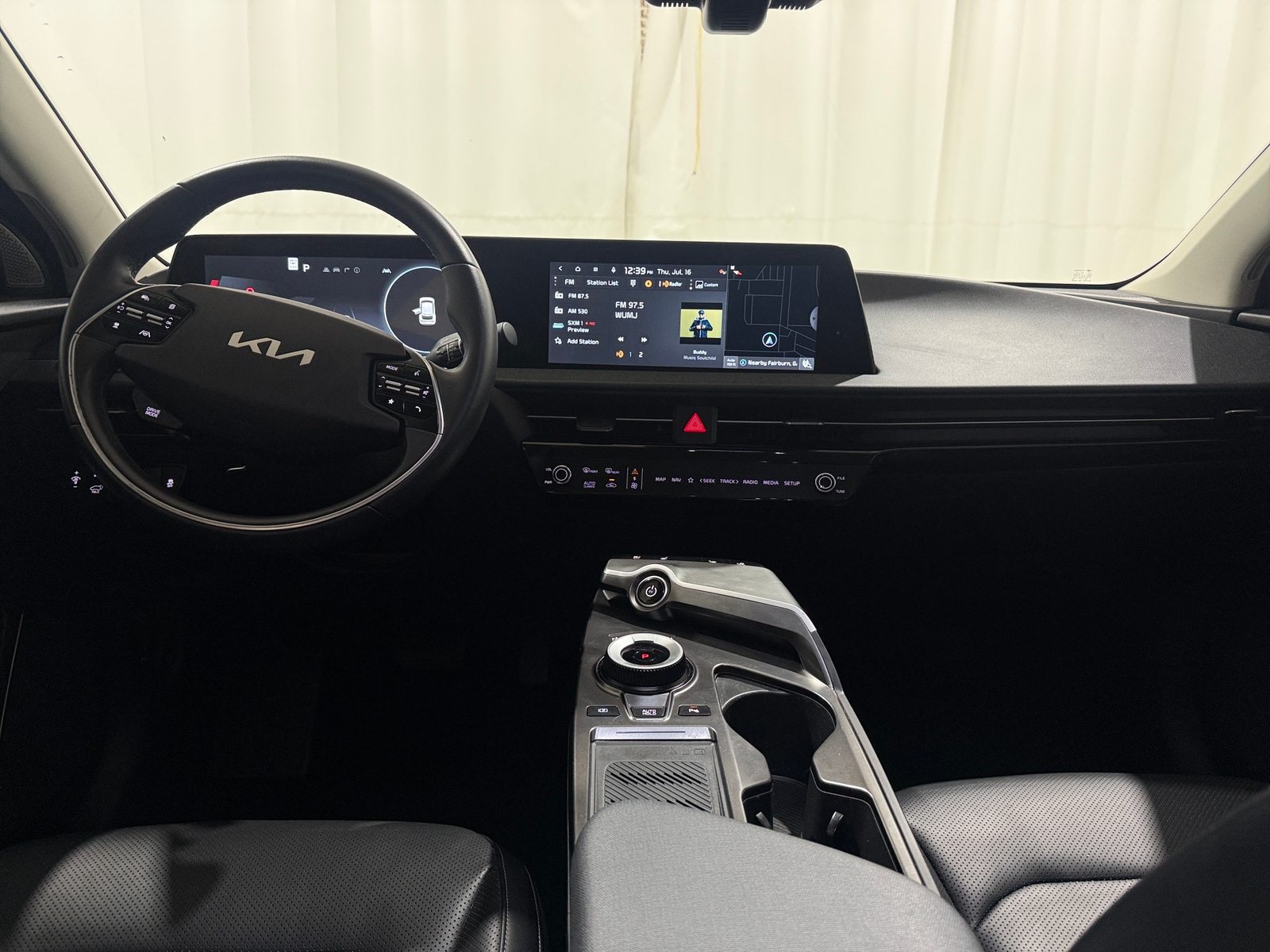 Thumbnail: 2022 Kia EV6 - 2