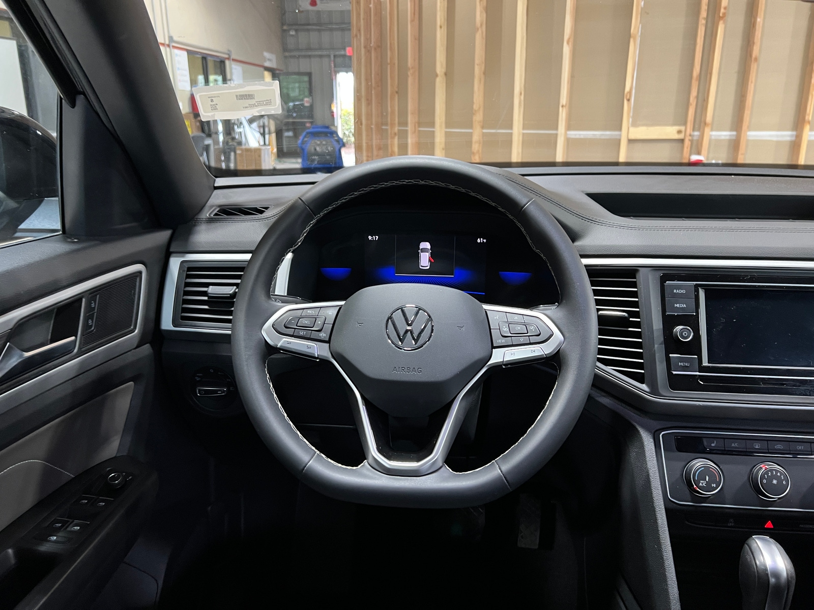 Thumbnail: 2023 Volkswagen Atlas - 4