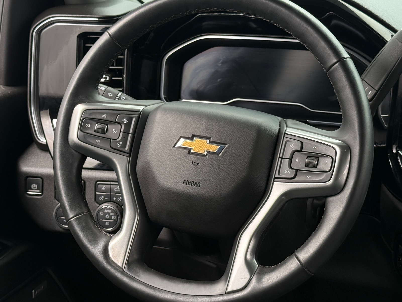 Thumbnail: 2025 Chevrolet Silverado 2500 - 4