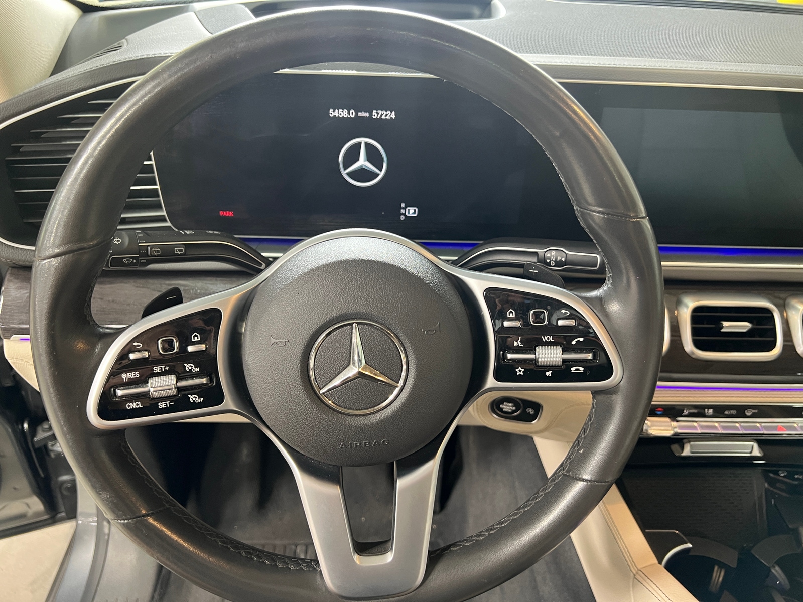Thumbnail: 2020 Mercedes-Benz GLE - 4
