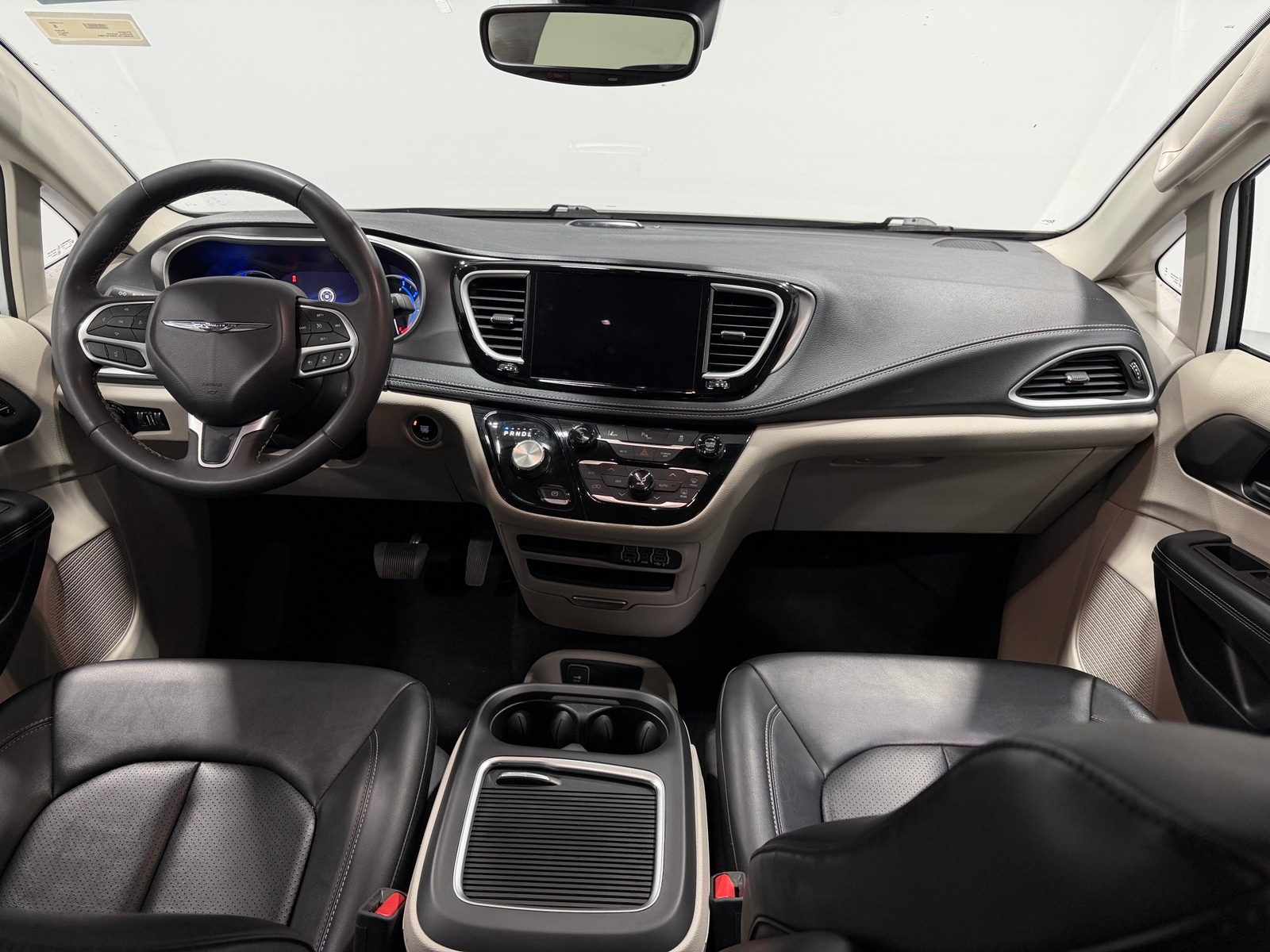 Thumbnail: 2024 Chrysler Pacifica - 2