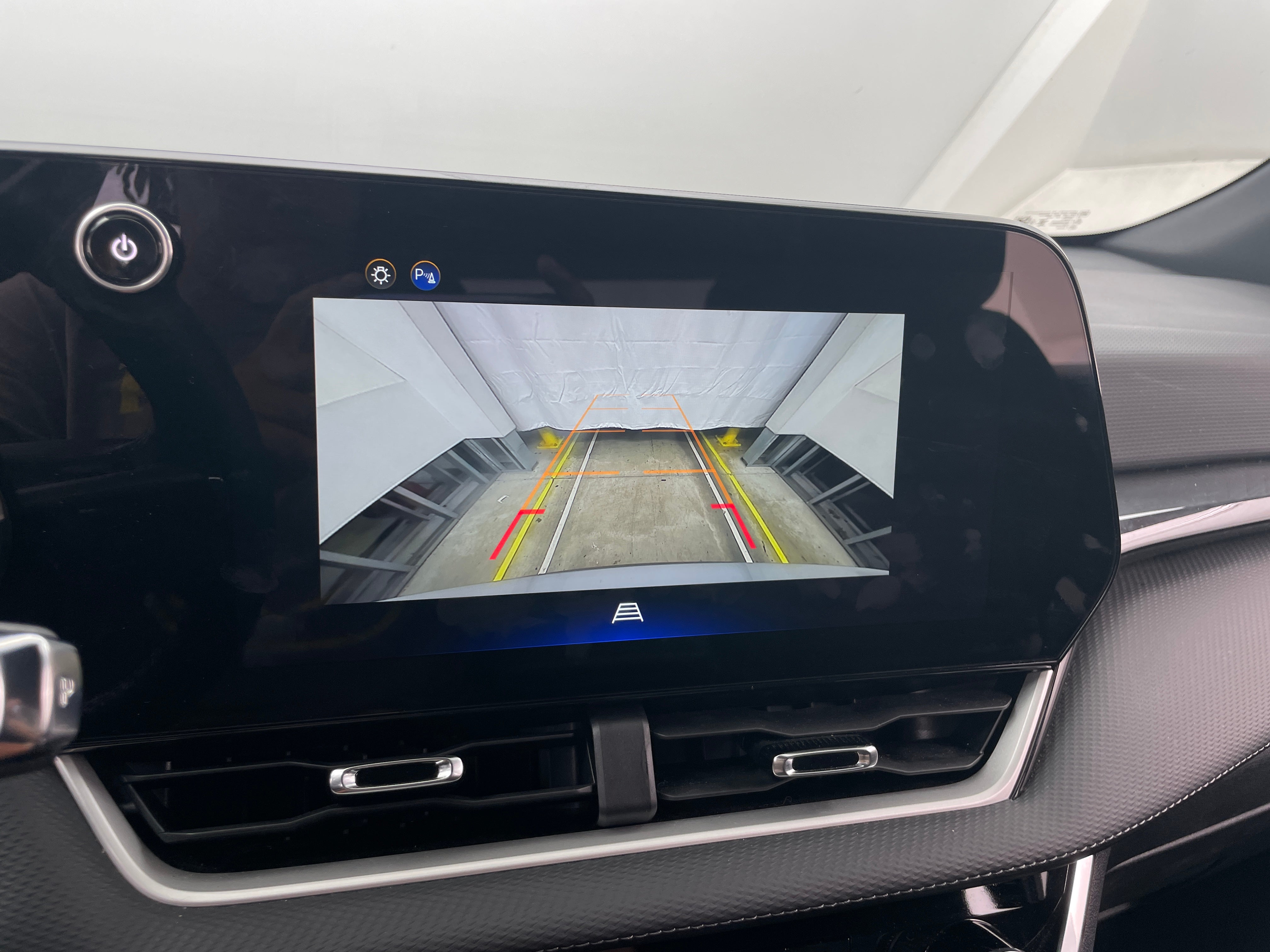 2025 Chevrolet Equinox LT - Photo 13
