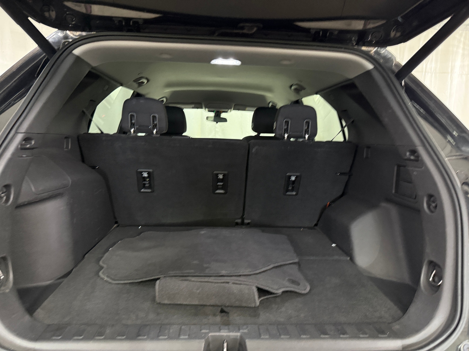 Thumbnail: 2019 Chevrolet Equinox - 7