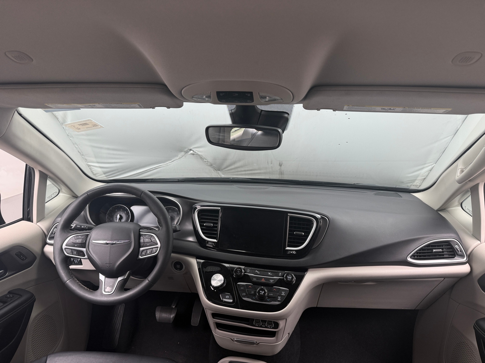 Thumbnail: 2024 Chrysler Pacifica - 2