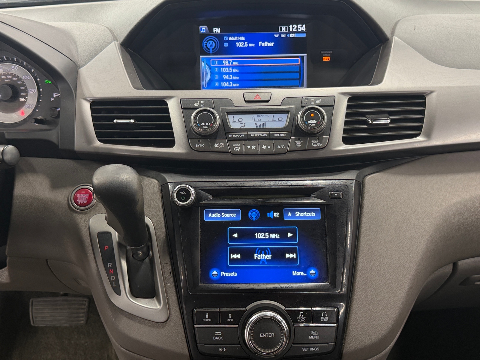 Thumbnail: 2015 Honda Odyssey - 3