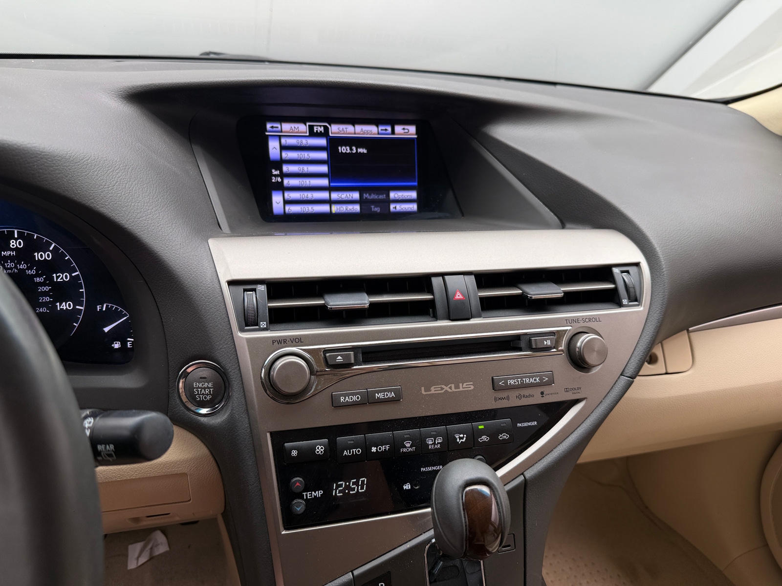 Thumbnail: 2015 Lexus RX - 4