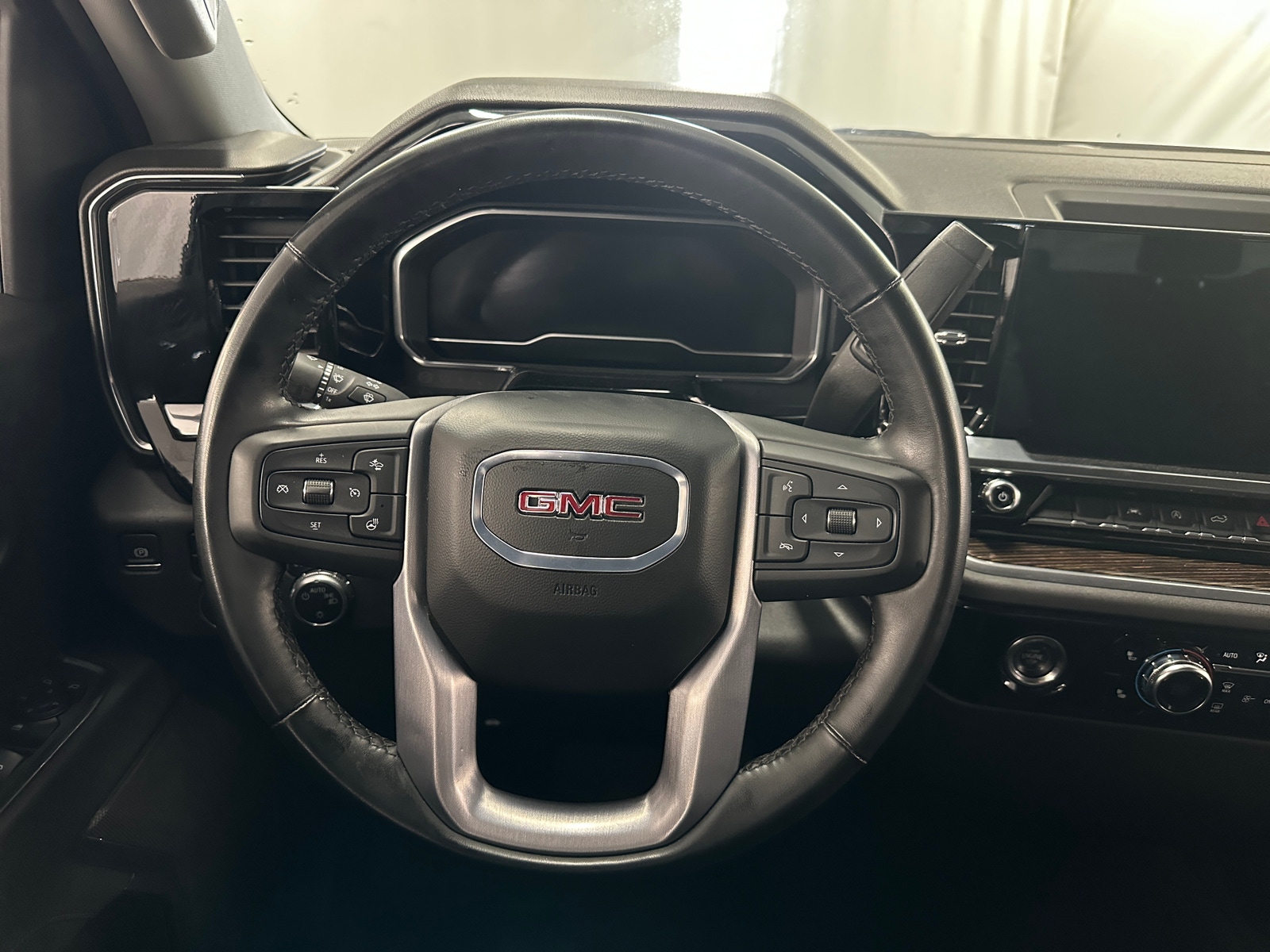 Thumbnail: 2024 GMC Sierra 1500 - 5