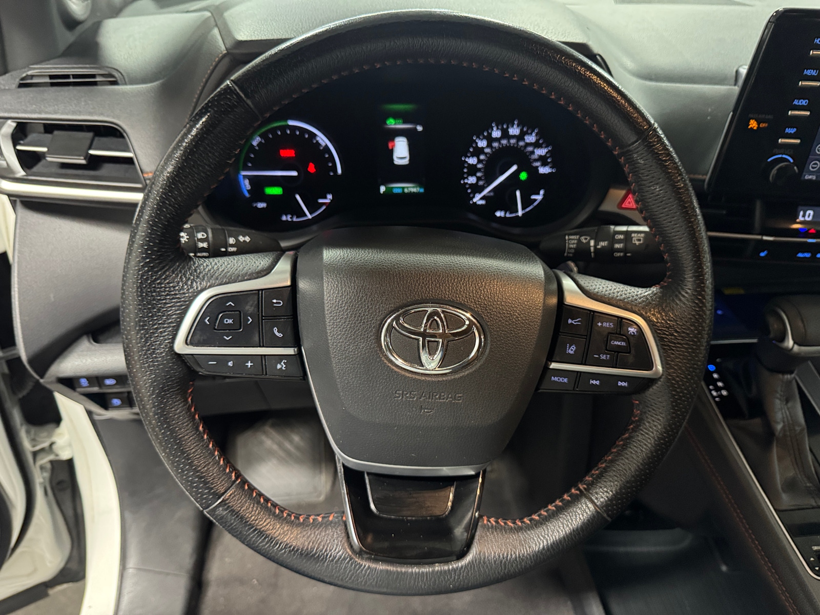 Thumbnail: 2021 Toyota Sienna - 4