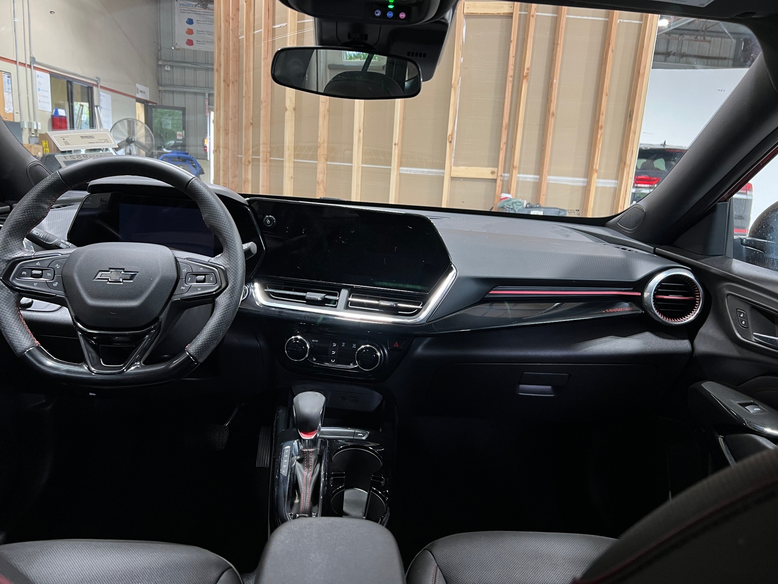 Thumbnail: 2025 Chevrolet Trax - 3