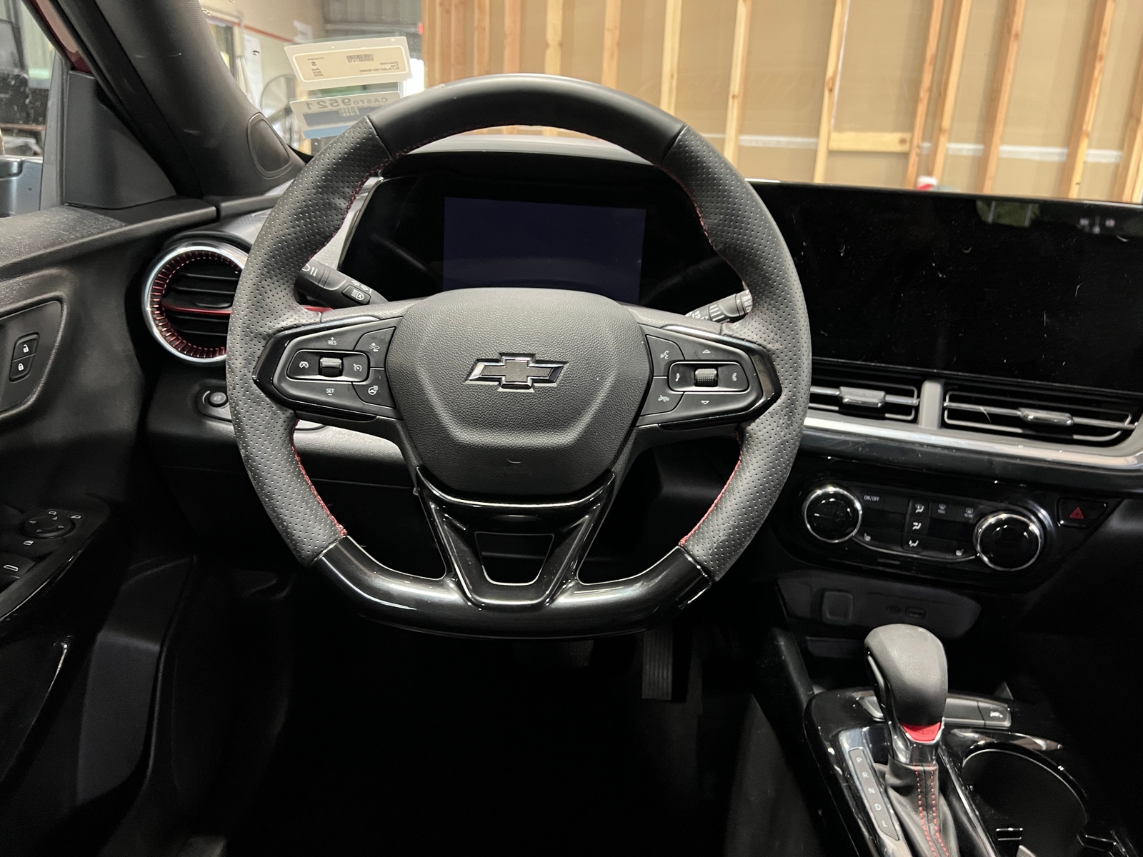 Thumbnail: 2025 Chevrolet Trax - 5