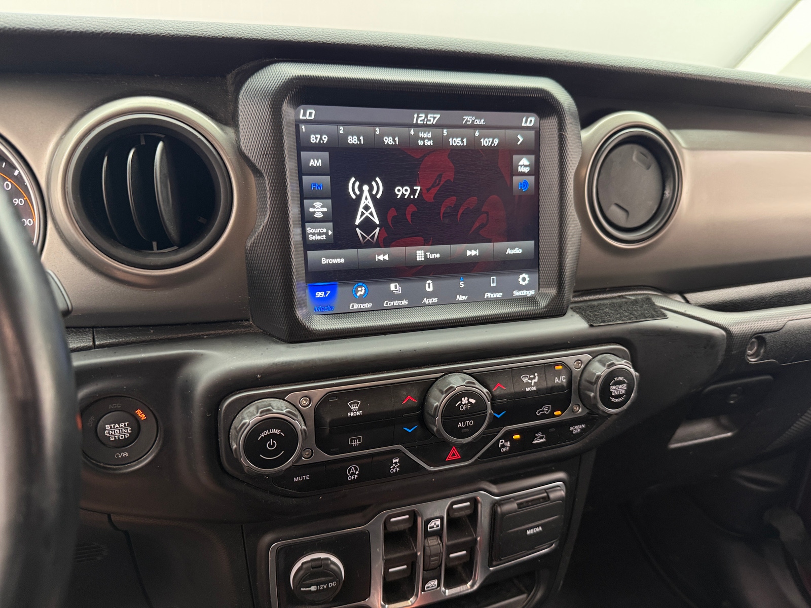 Thumbnail: 2021 Jeep Gladiator - 4