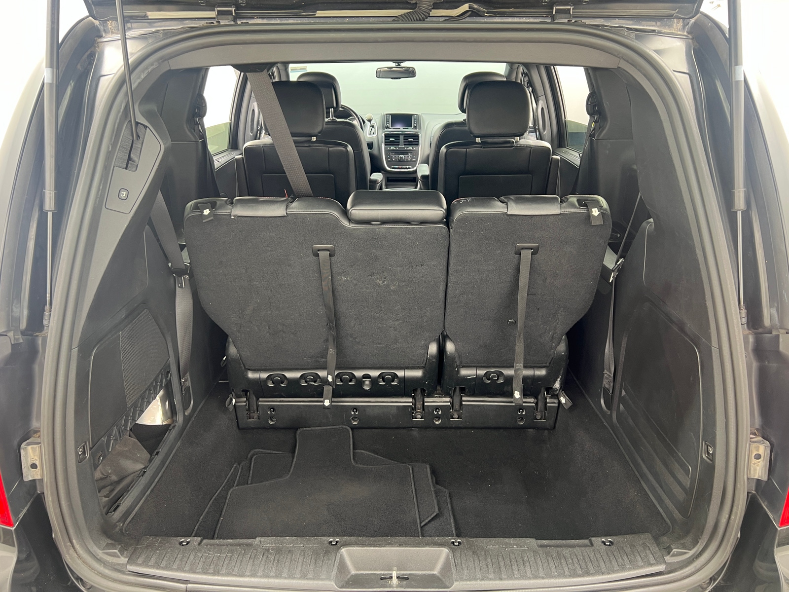 Thumbnail: 2018 Dodge Grand Caravan - 6