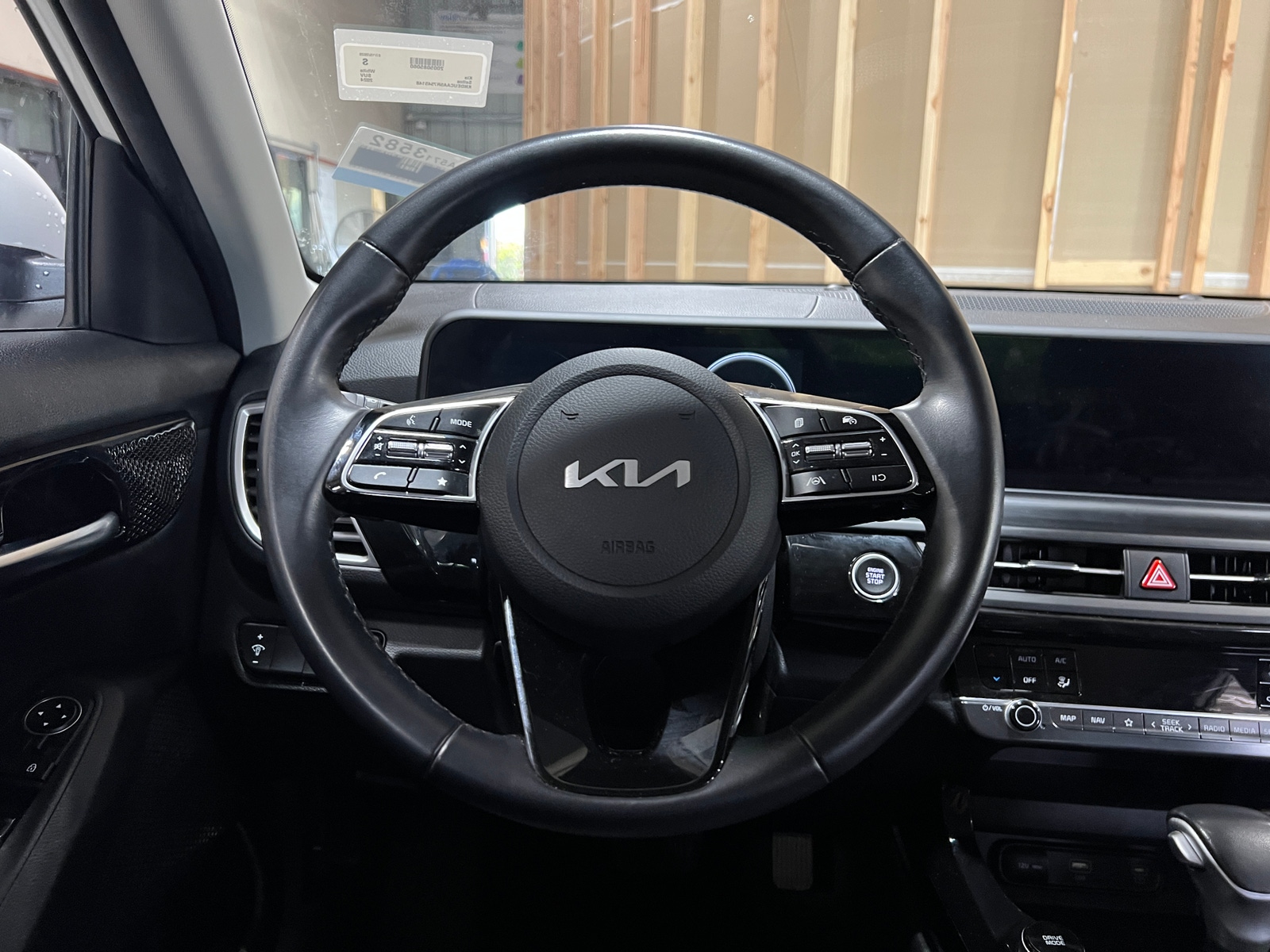 Thumbnail: 2024 Kia Seltos - 5