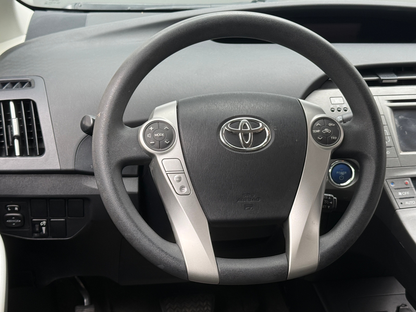 Thumbnail: 2012 Toyota Prius - 5