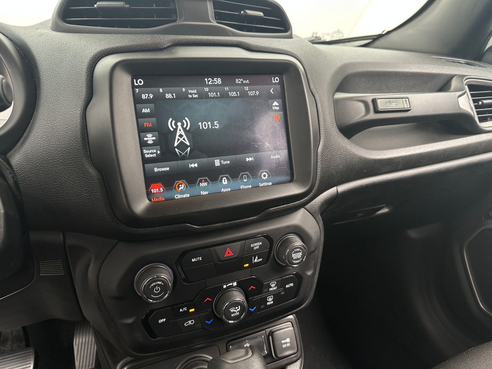Thumbnail: 2021 Jeep Renegade - 4