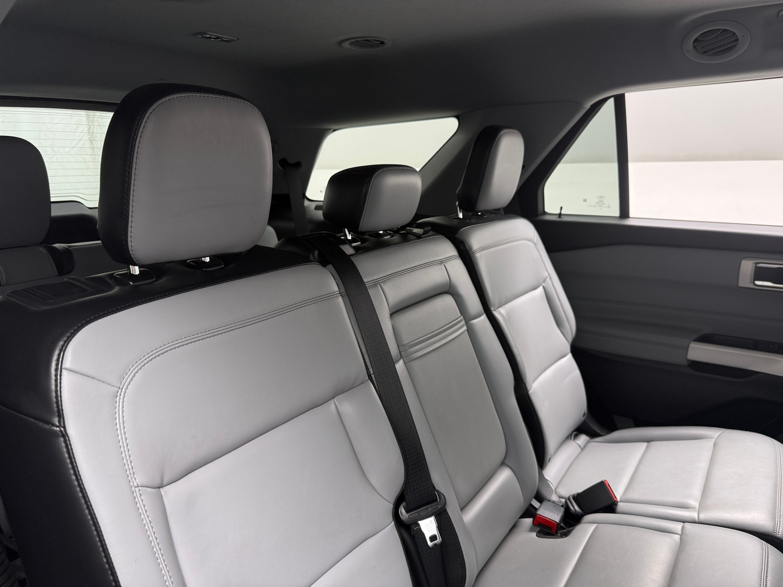 Thumbnail: 2021 Ford Explorer - 5