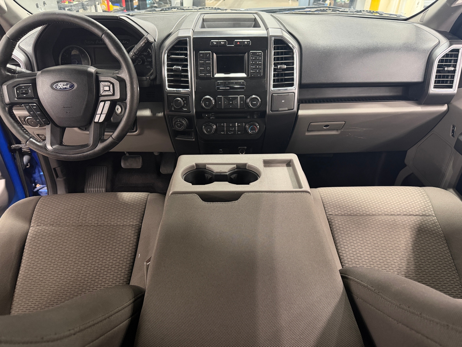 Thumbnail: 2016 Ford Econoline - 3