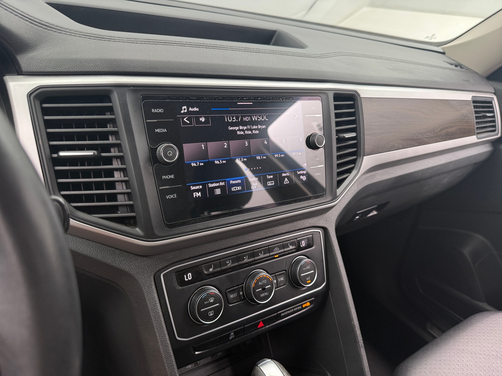 Thumbnail: 2021 Volkswagen Atlas - 4