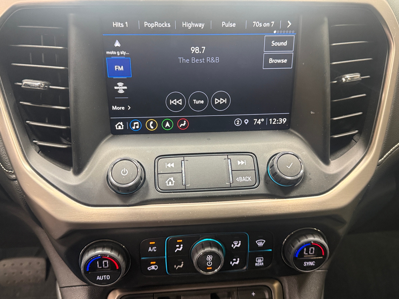 Thumbnail: 2022 GMC Acadia - 3