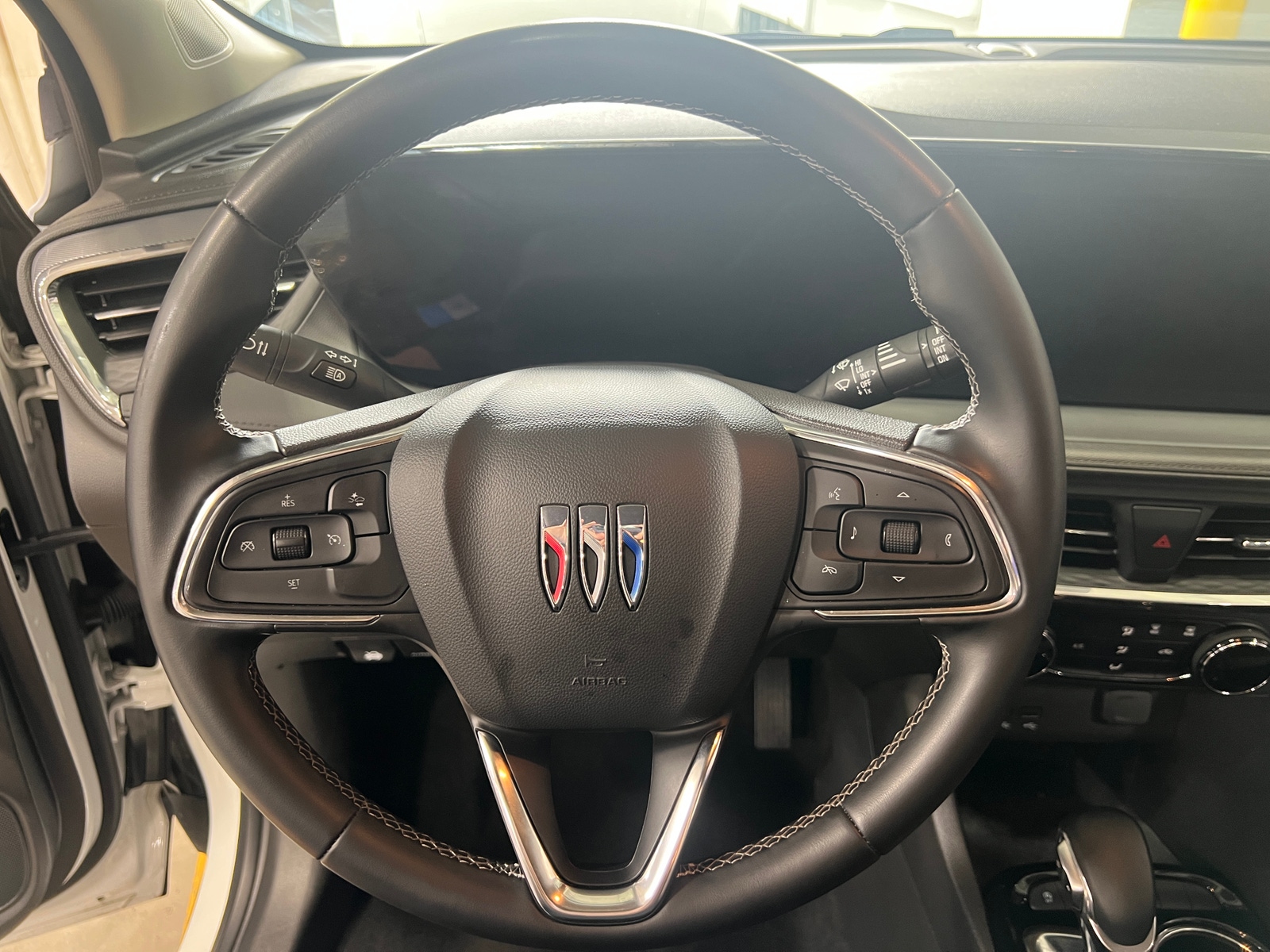 Thumbnail: 2025 Buick Encore GX - 4