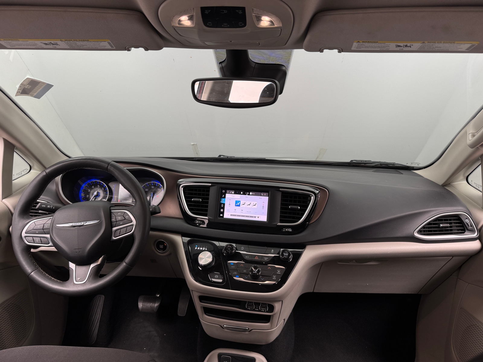 Thumbnail: 2023 Chrysler Voyager - 3