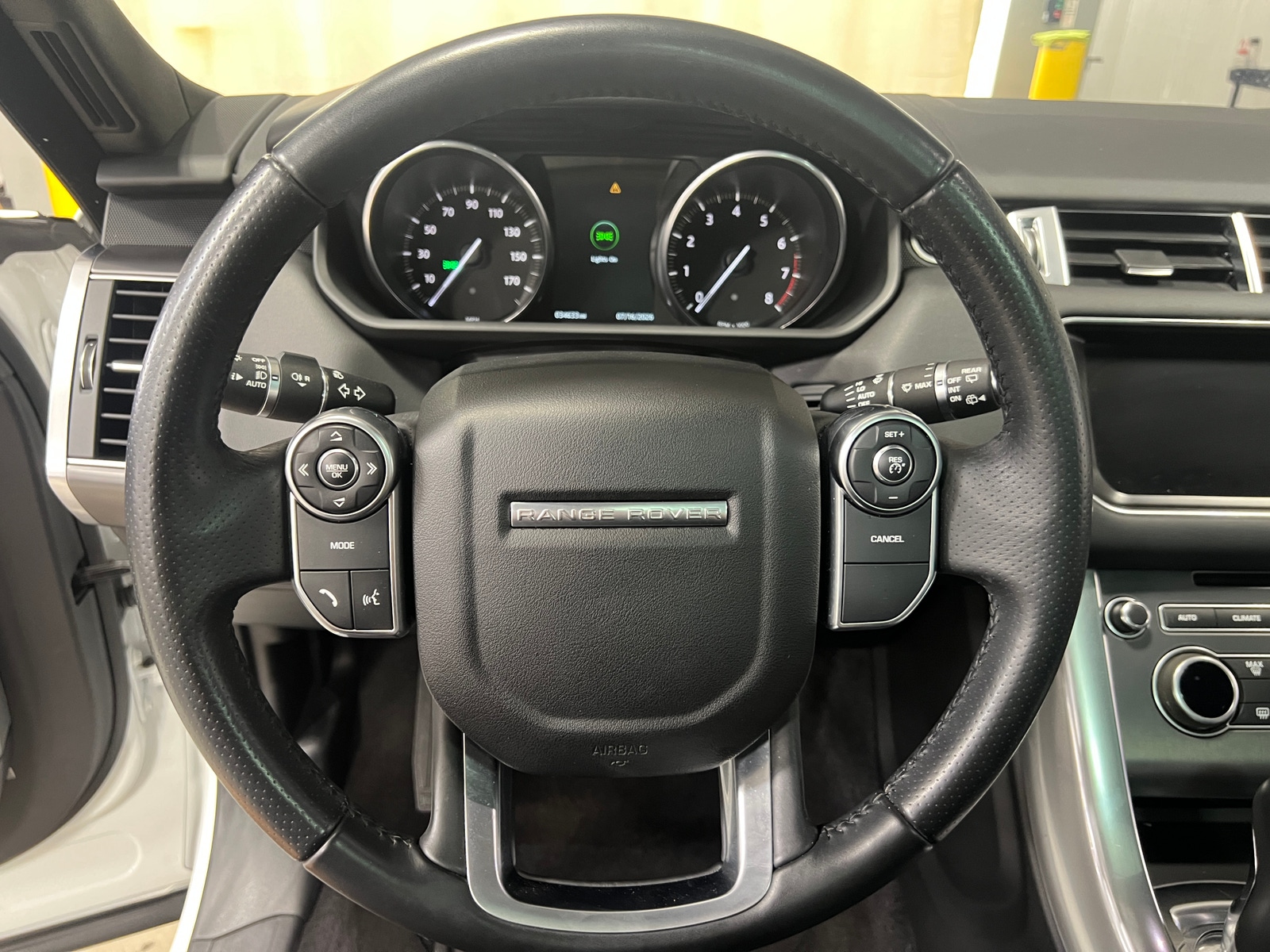 Thumbnail: 2017 Land Rover Range Rover Sport - 4