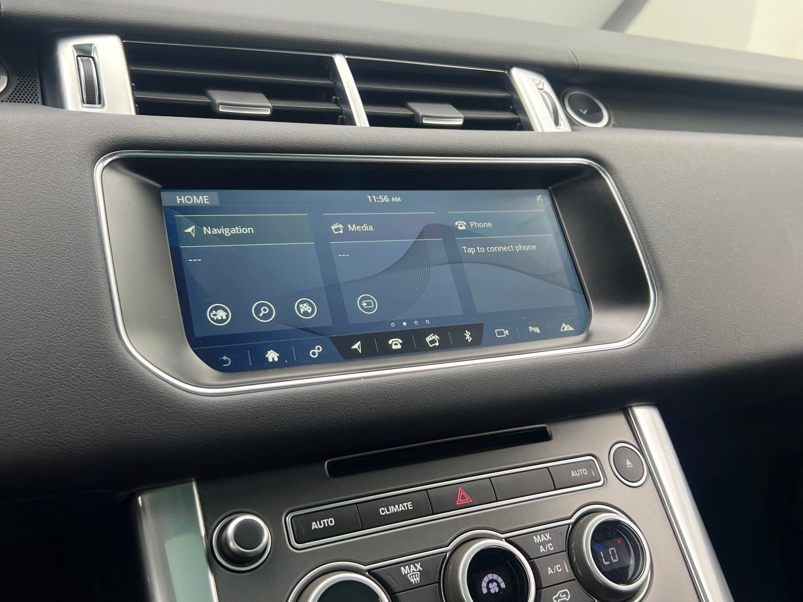 Thumbnail: 2017 Land Rover Range Rover Sport - 3