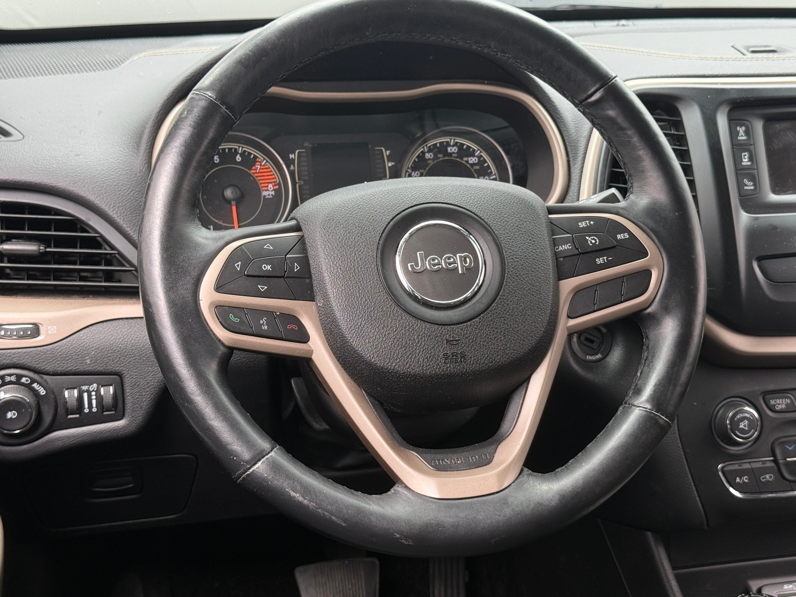 Thumbnail: 2017 Jeep Cherokee - 5