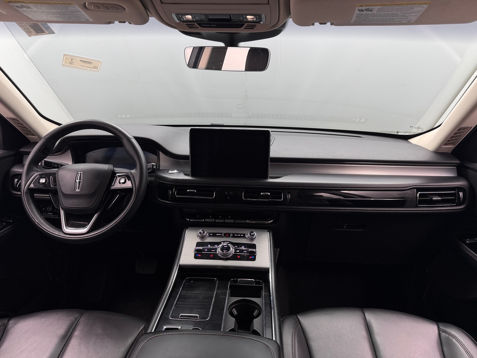 Thumbnail: 2023 Lincoln Aviator - 2