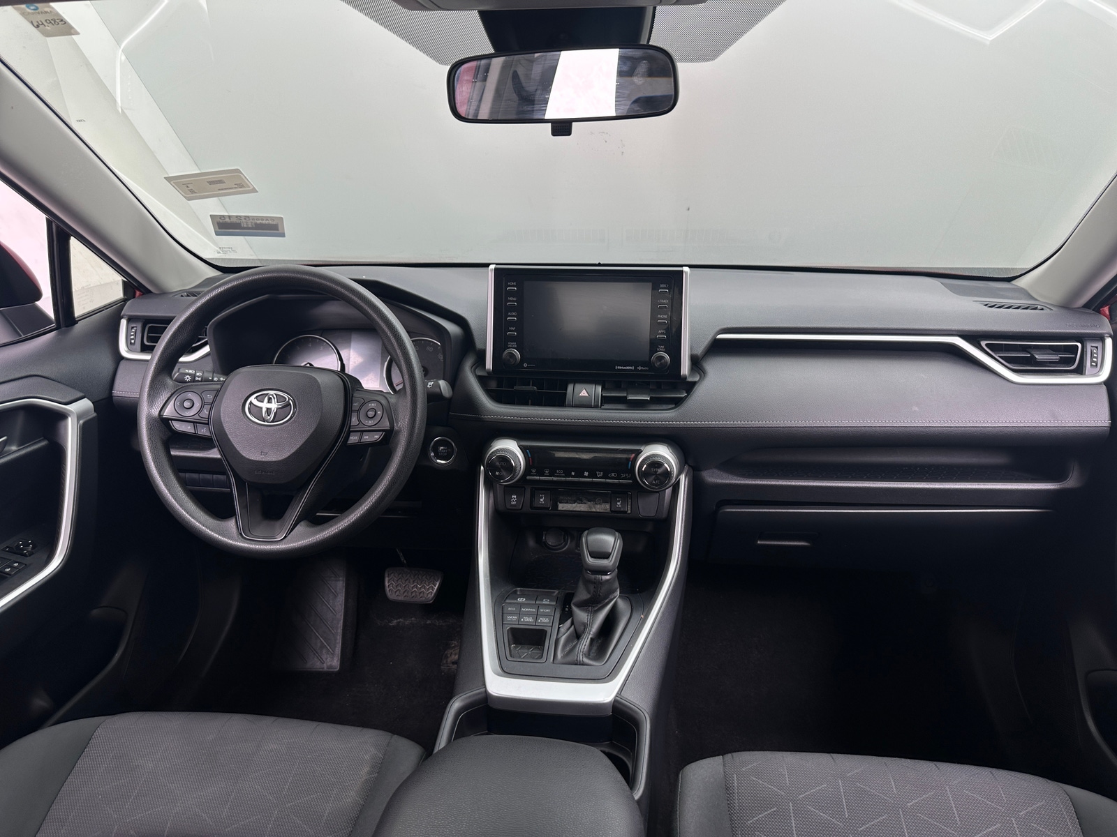 Thumbnail: 2019 Toyota RAV4 - 3