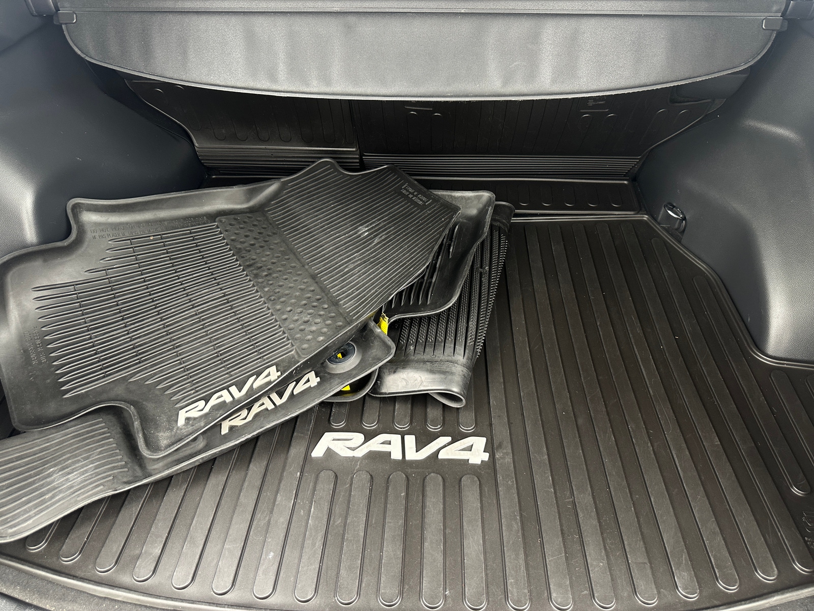Thumbnail: 2019 Toyota RAV4 - 7