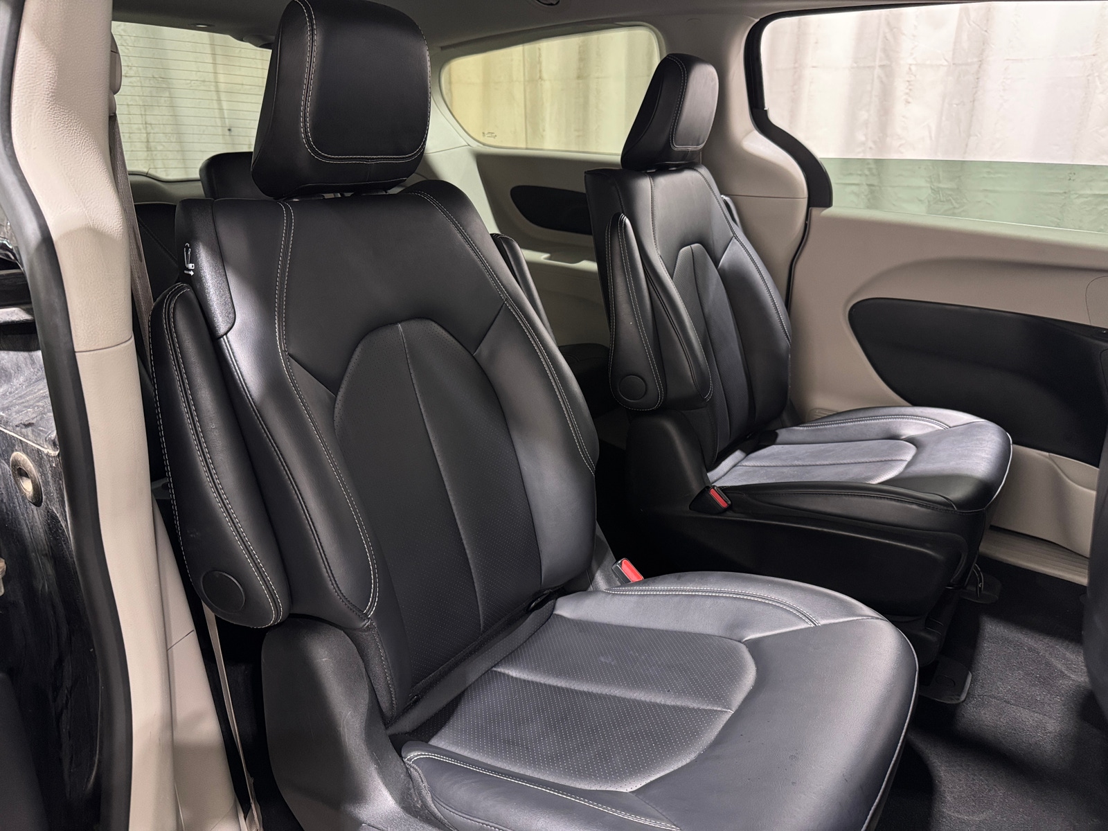 Thumbnail: 2024 Chrysler Pacifica - 5