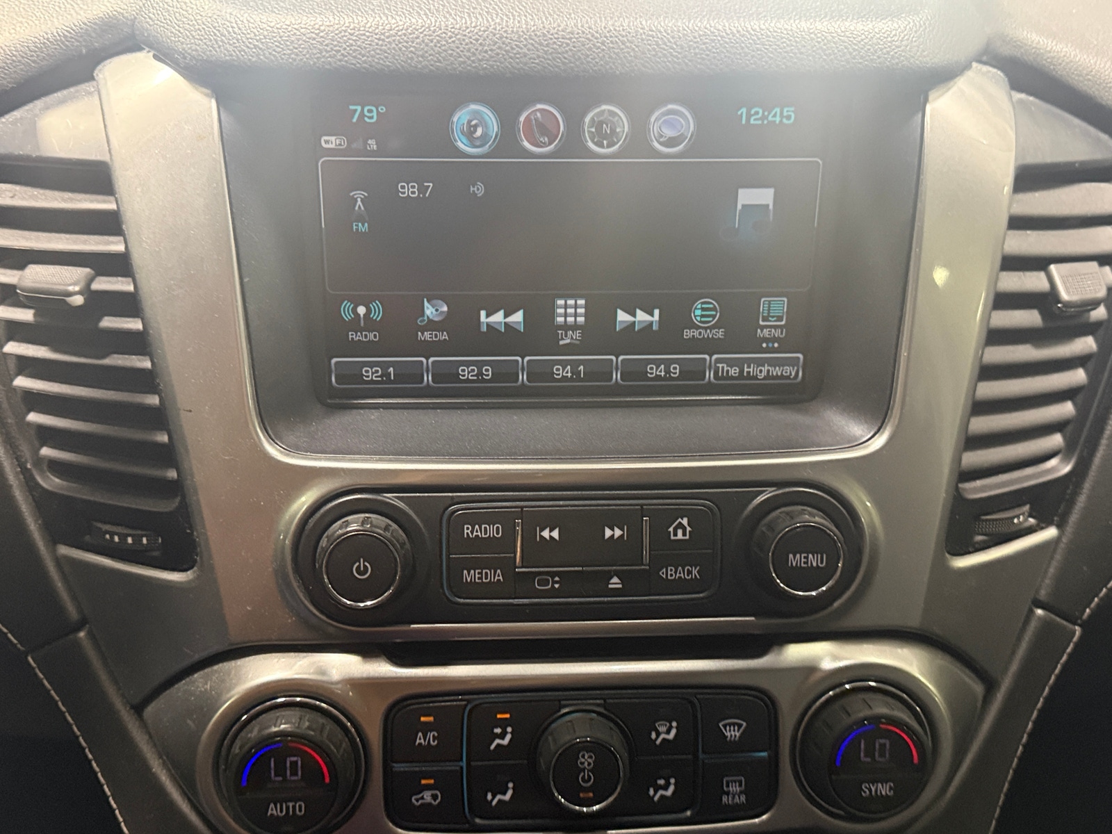 Thumbnail: 2020 Chevrolet Tahoe - 4