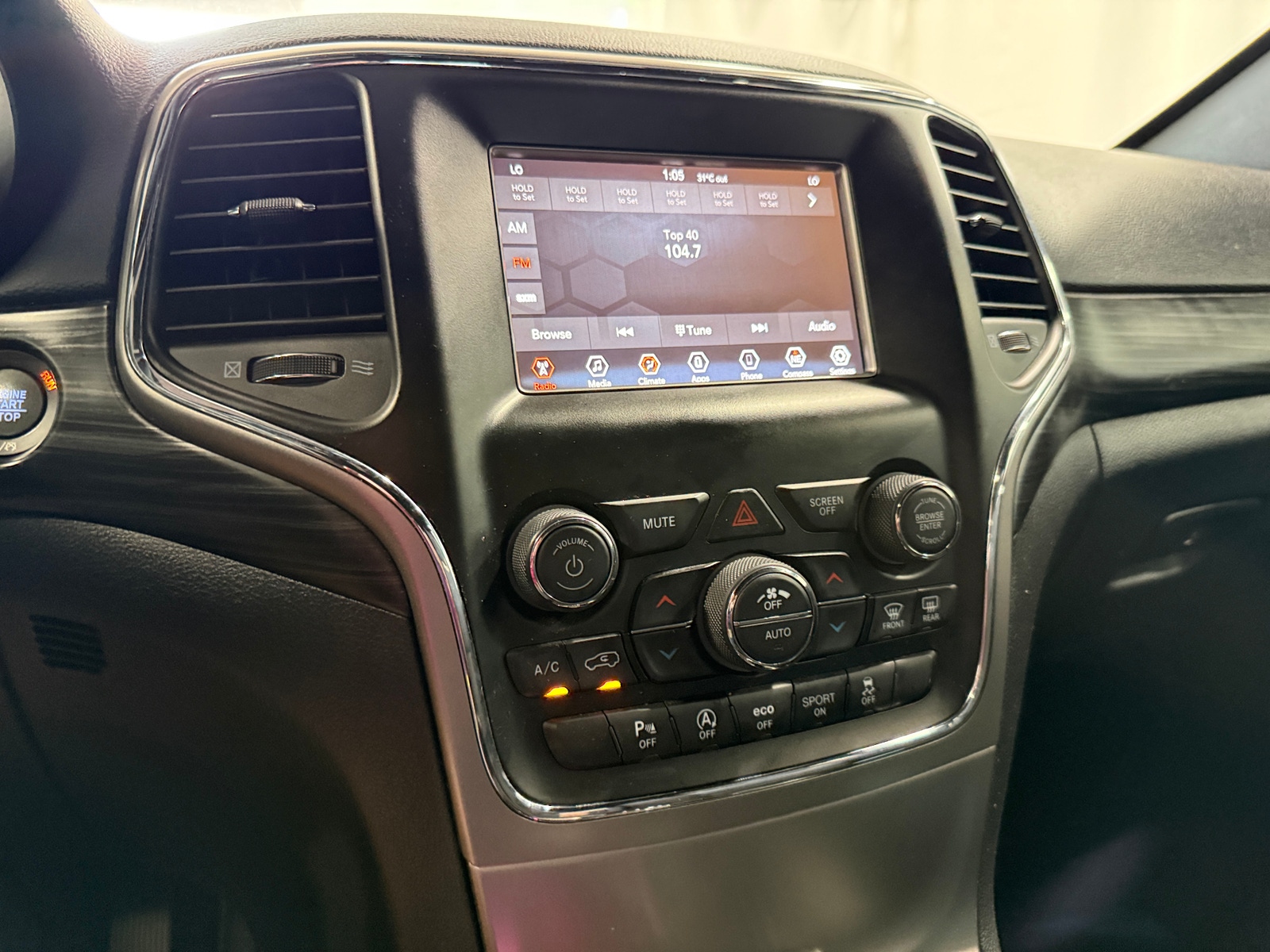 Thumbnail: 2019 Jeep Grand Cherokee - 4
