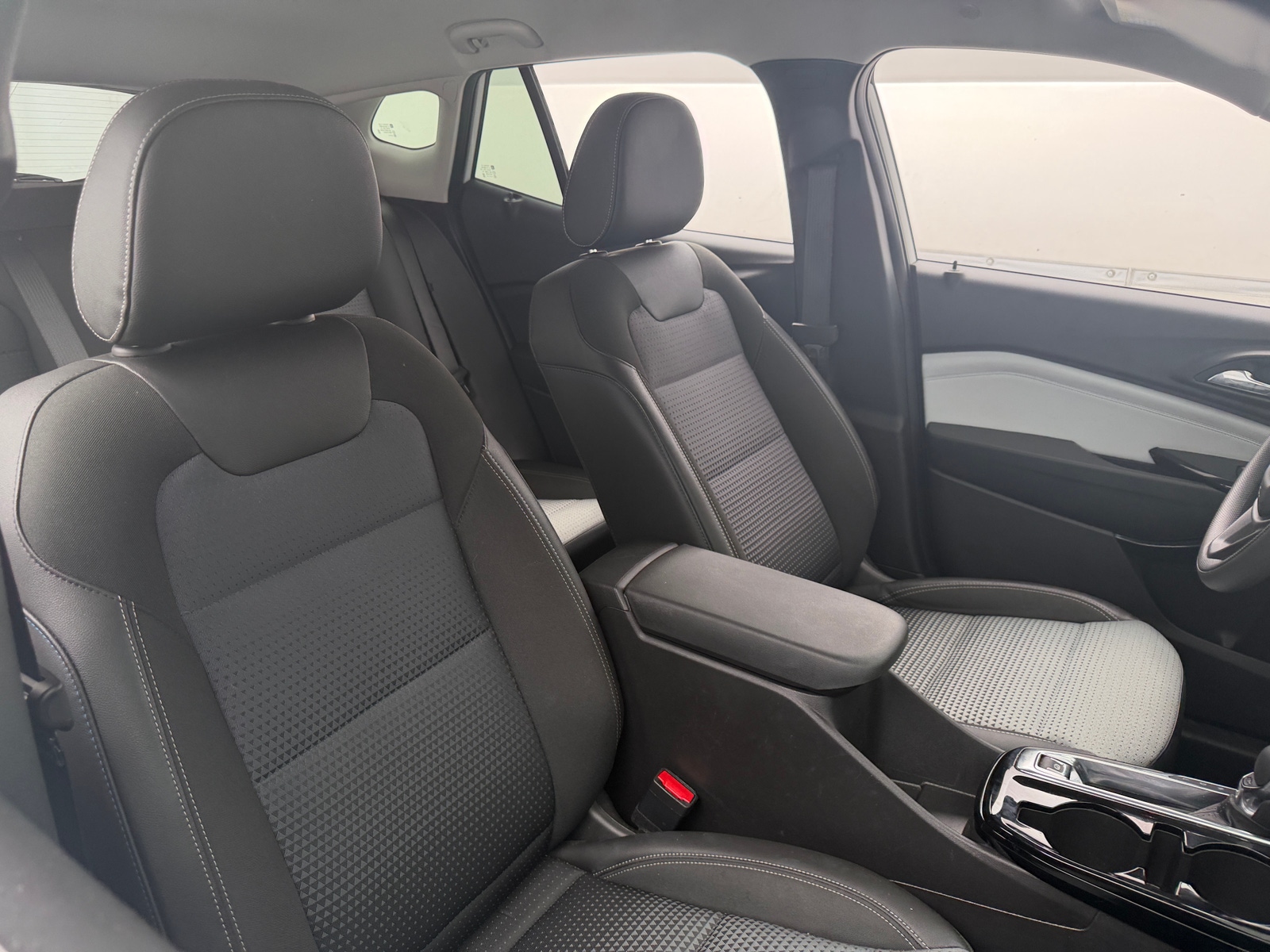Thumbnail: 2025 Chevrolet Trax - 2