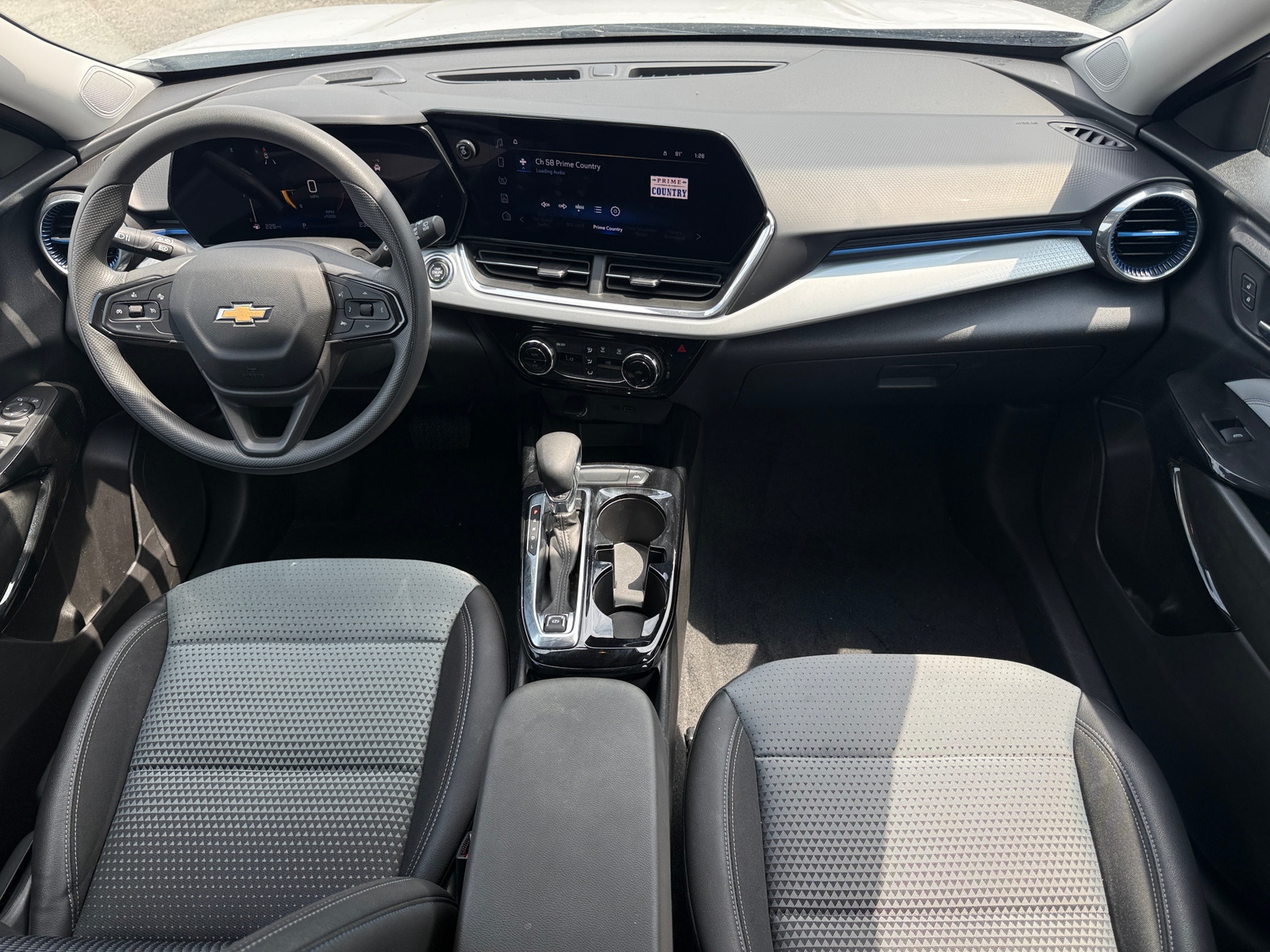 Thumbnail: 2025 Chevrolet Trax - 3