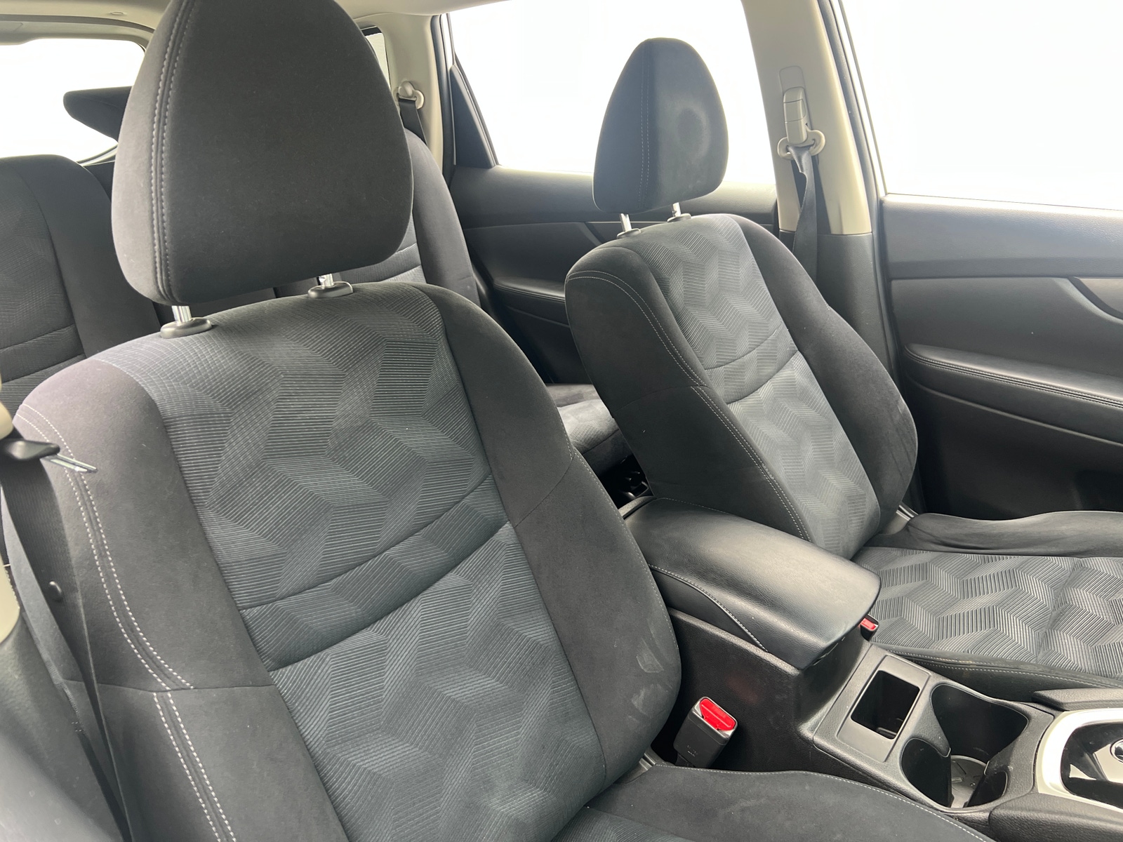 Thumbnail: 2016 Nissan Rogue - 2