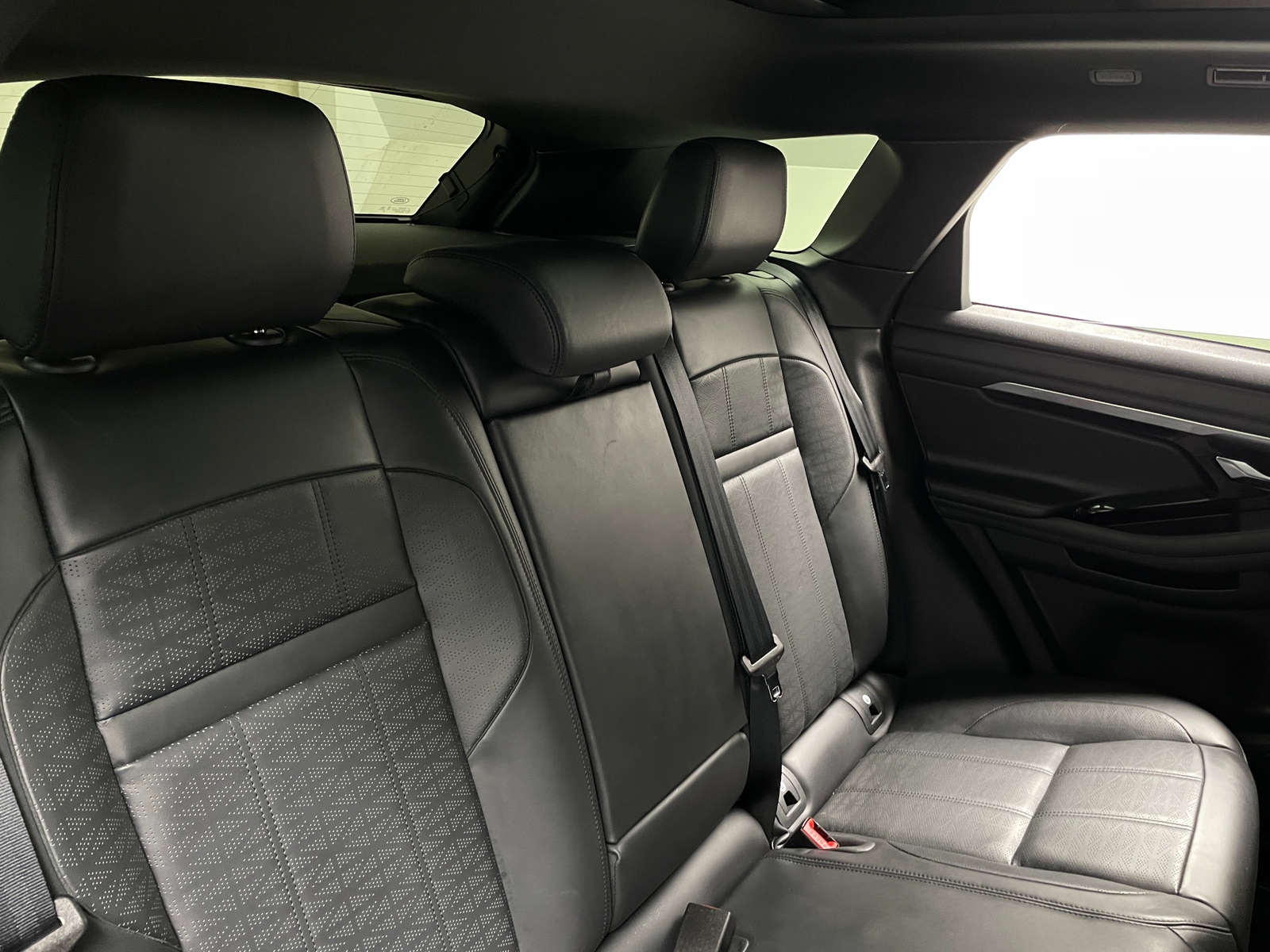 Thumbnail: 2022 Land Rover Range Rover Evoque - 5