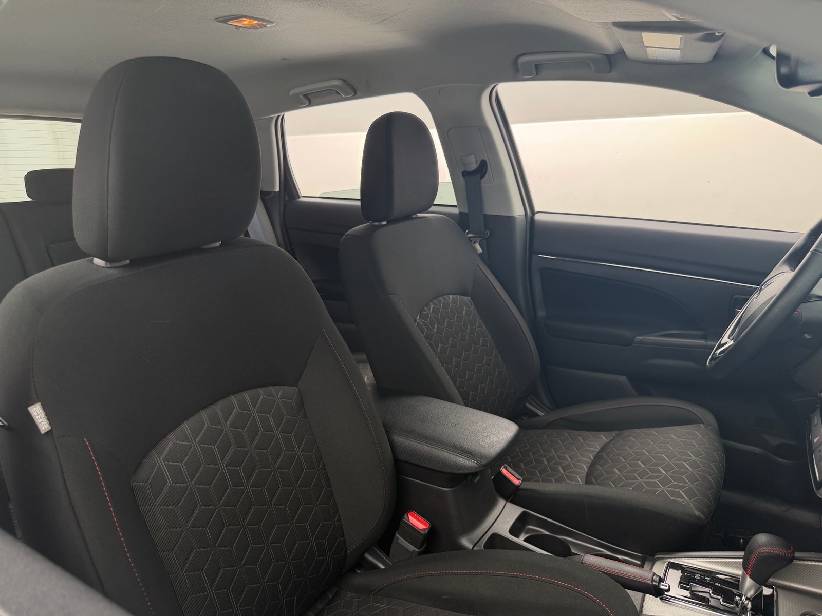 Thumbnail: 2025 Mitsubishi Outlander Sport - 2