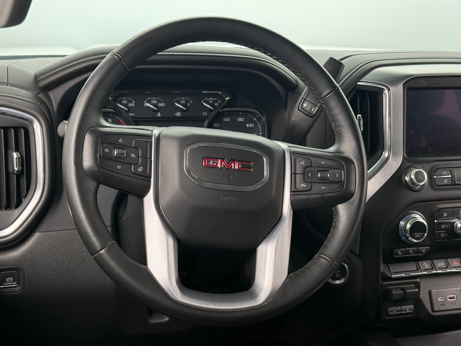 Thumbnail: 2023 GMC Sierra 2500 - 4