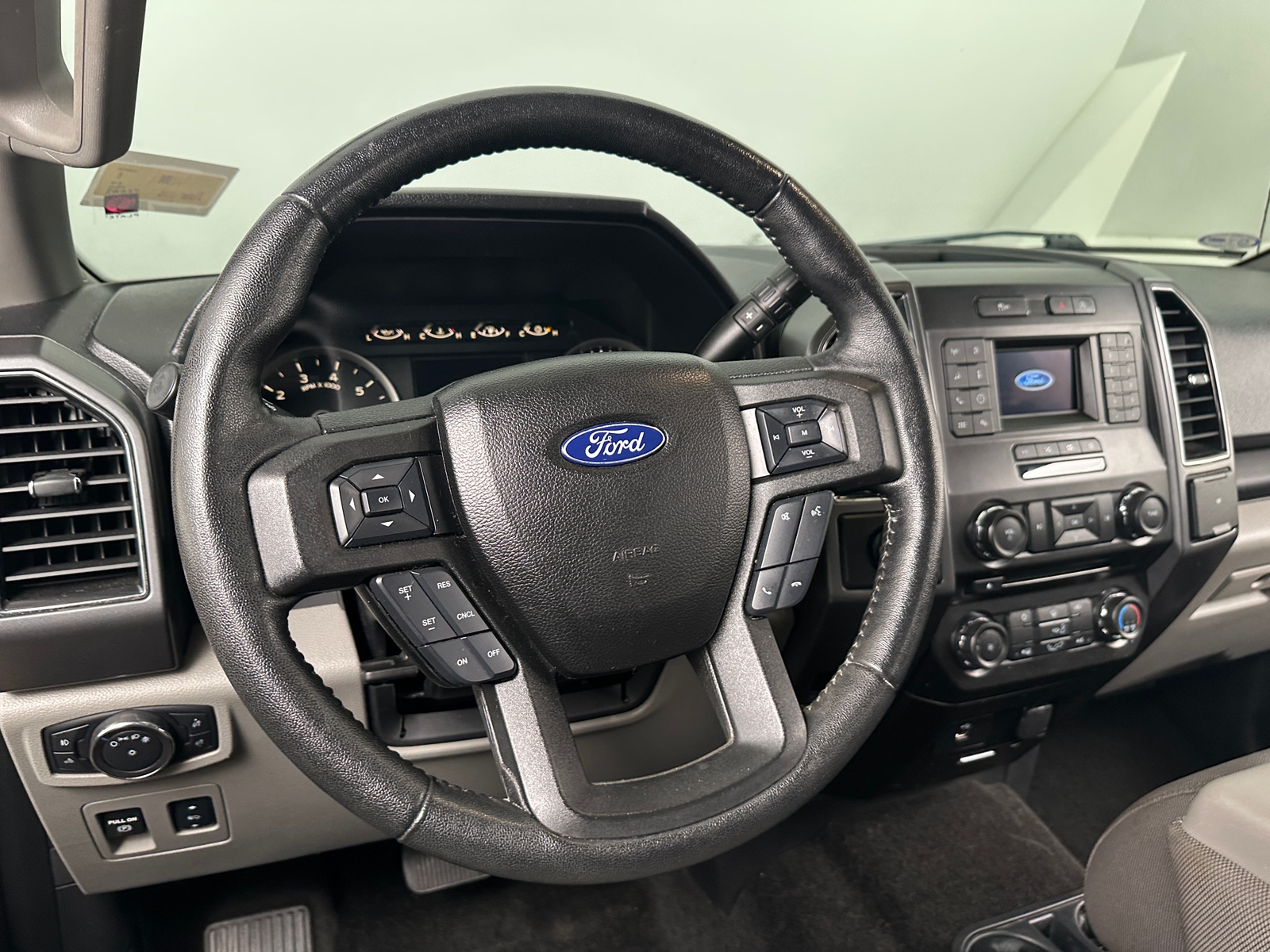 Thumbnail: 2018 Ford Econoline - 5