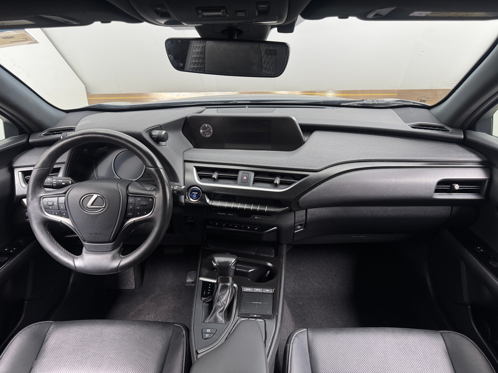 Thumbnail: 2021 Lexus UX - 2