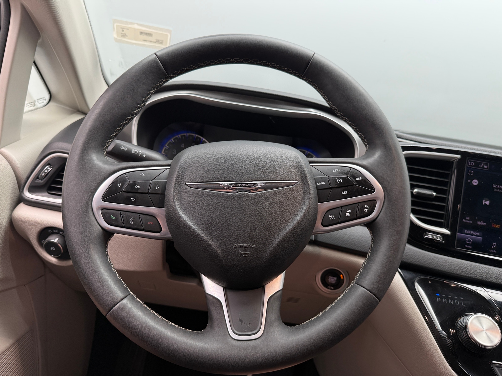Thumbnail: 2024 Chrysler Pacifica - 4