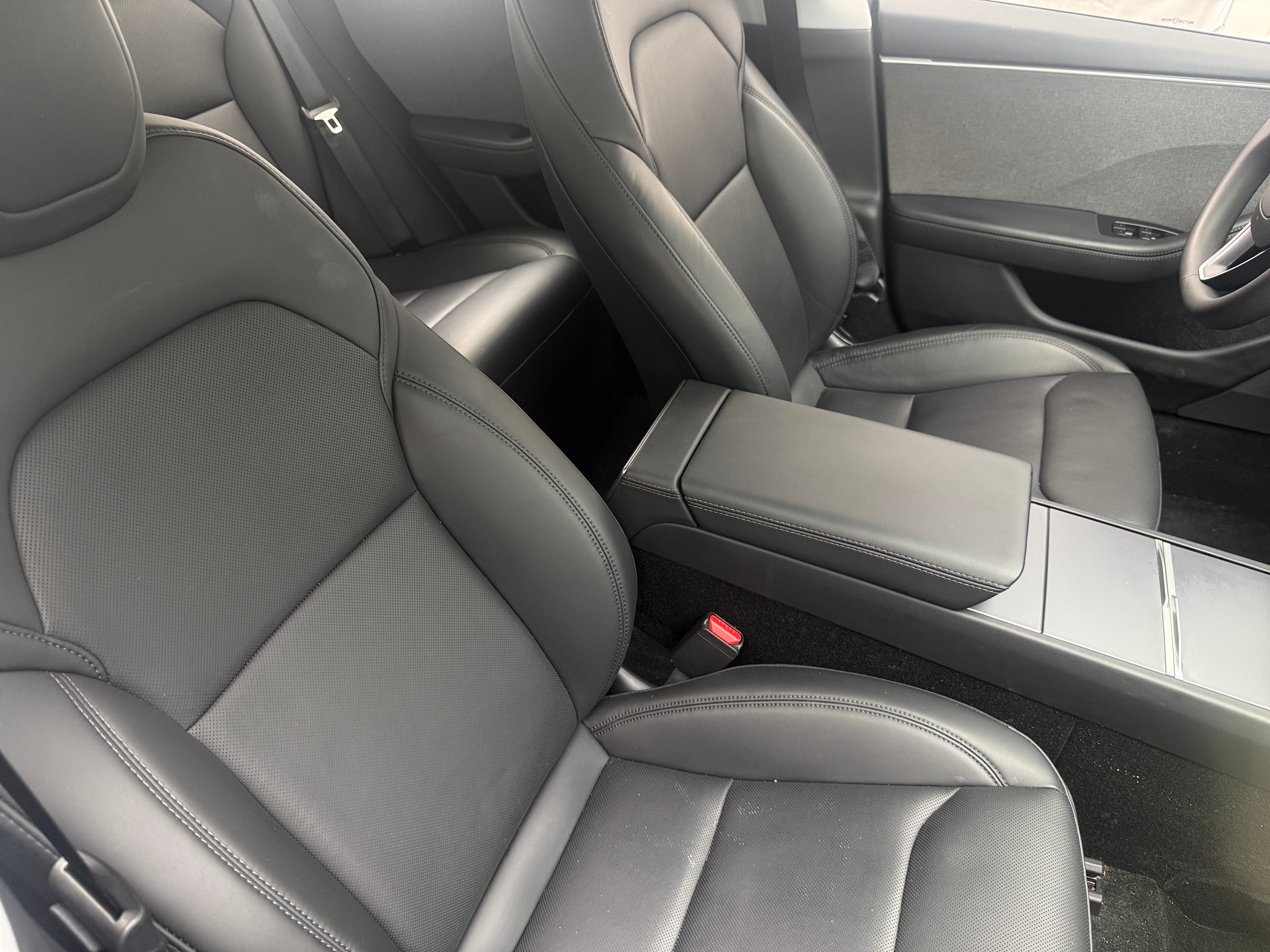 Used 2025 Tesla Model 3 Long Range with VIN 5YJ3E1EA5SF915436 for sale in Auburn, WA