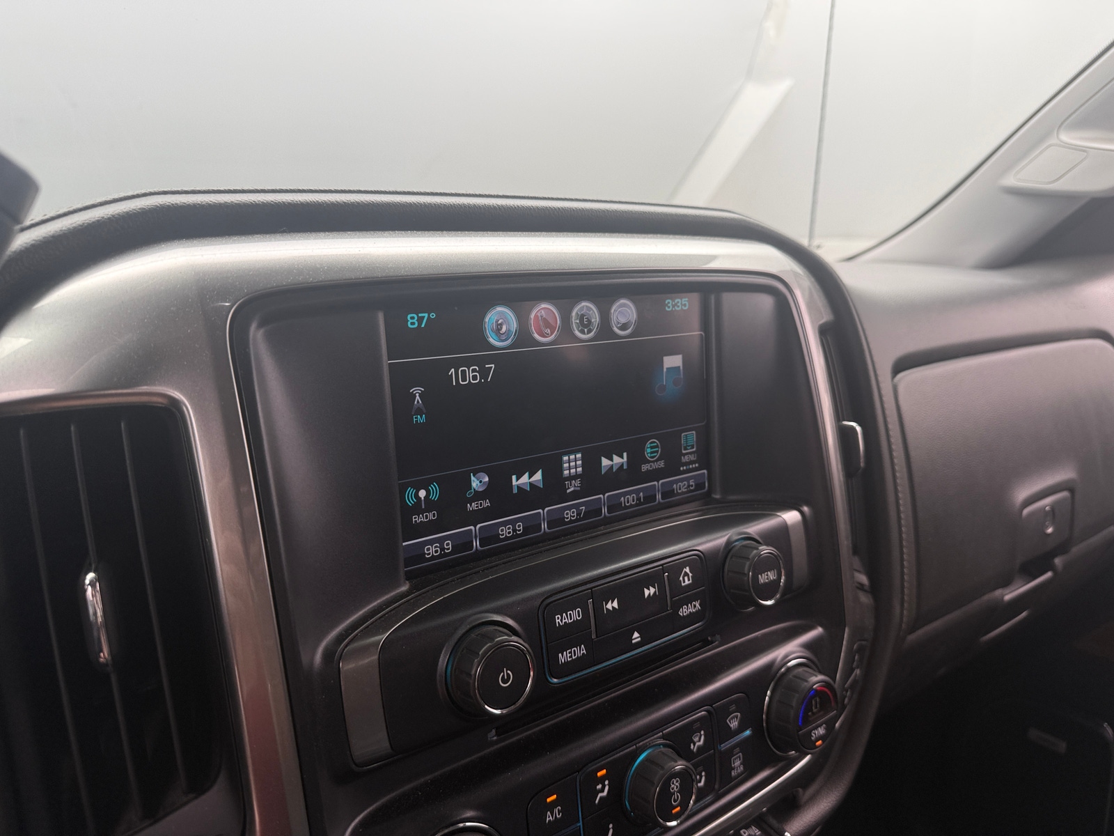 Thumbnail: 2016 Chevrolet Silverado 1500 - 3
