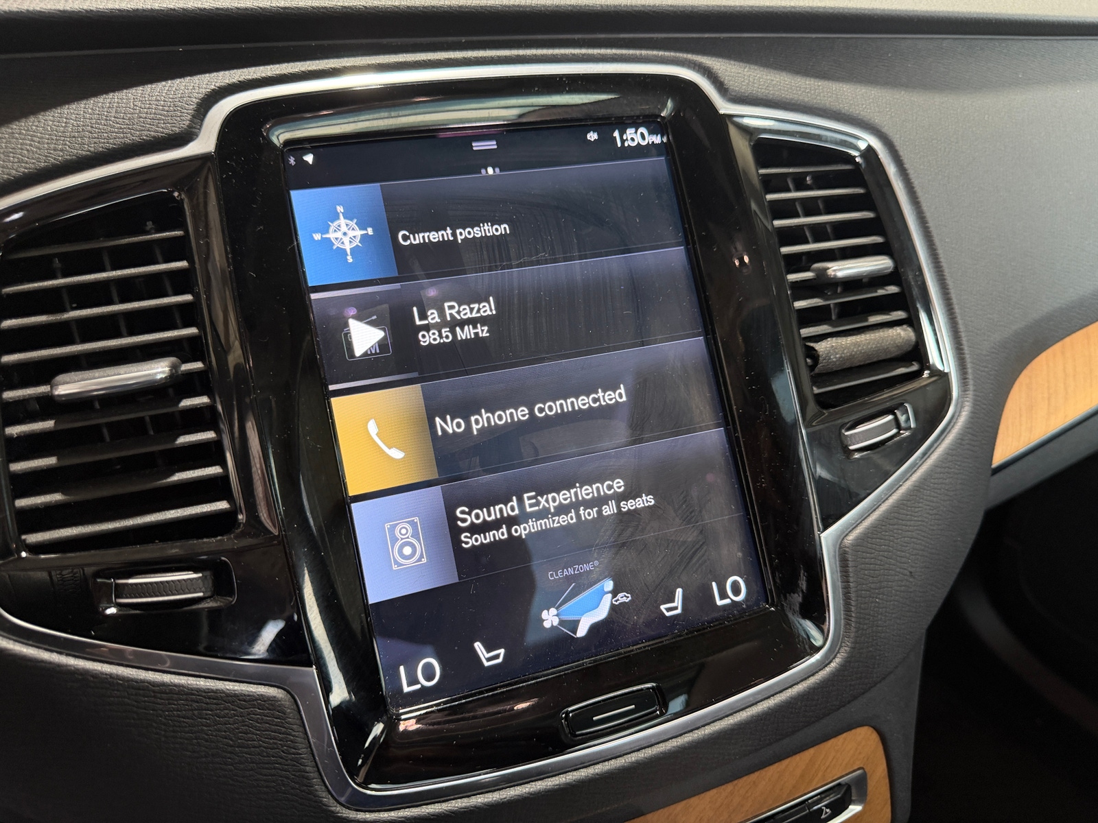 Thumbnail: 2022 Volvo XC90 - 3
