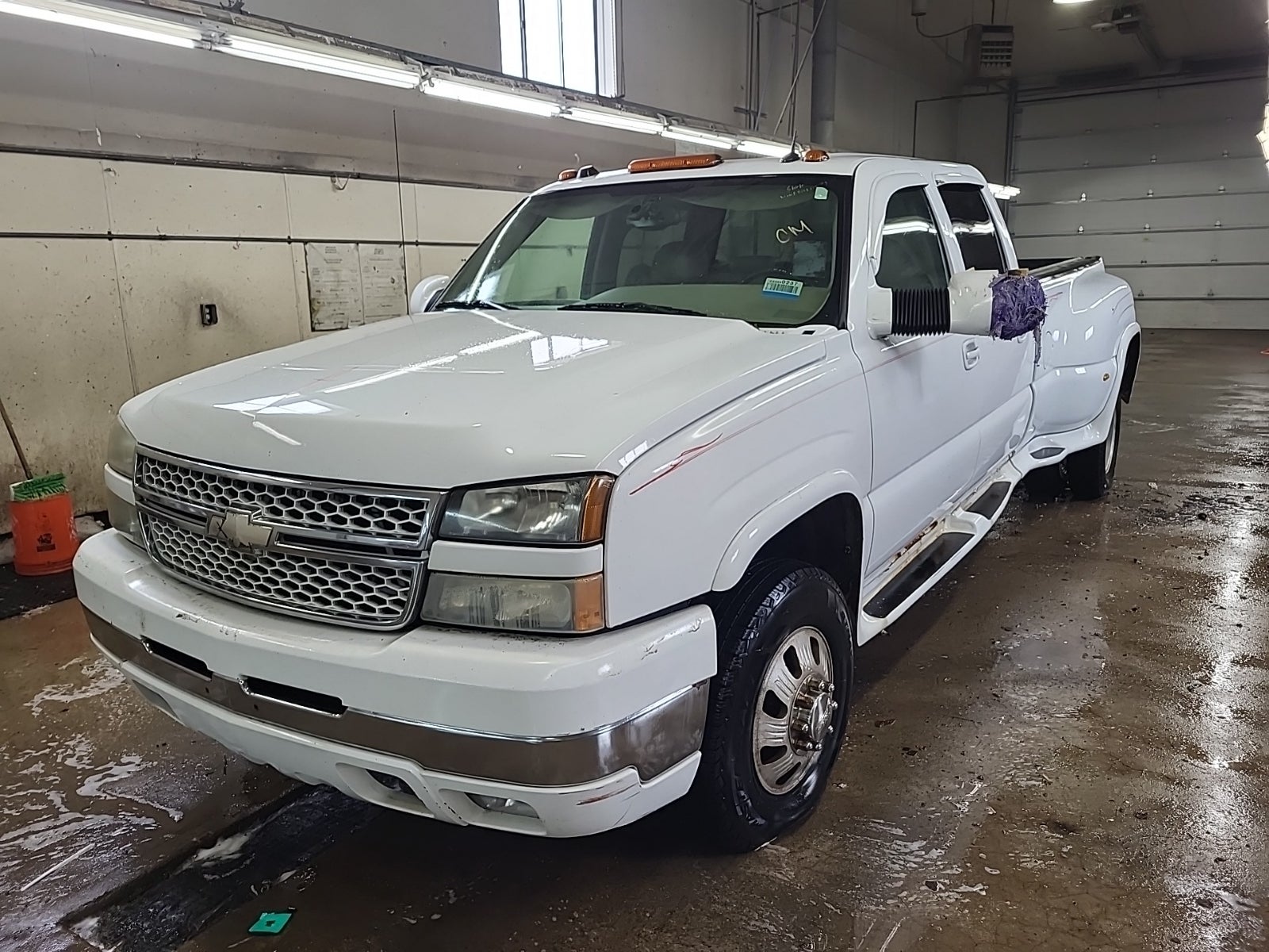 2005 Chevrolet Silverado 3500 Crew Cab 167" WB 4WD DRW LT