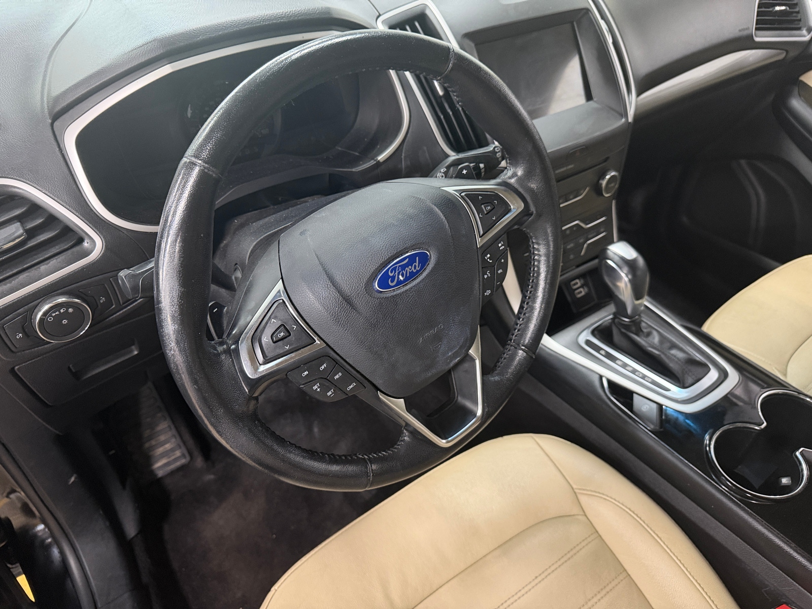 Thumbnail: 2017 Ford Edge - 4
